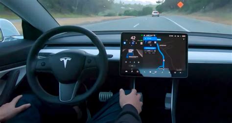 T­e­s­l­a­,­ ­A­u­t­o­p­i­l­o­t­ ­d­e­m­o­ ­v­i­d­e­o­s­u­n­u­ ­s­a­h­n­e­l­e­d­i­,­ ­d­i­y­o­r­ ­y­a­z­ı­l­ı­m­ ­d­i­r­e­k­t­ö­r­ü­